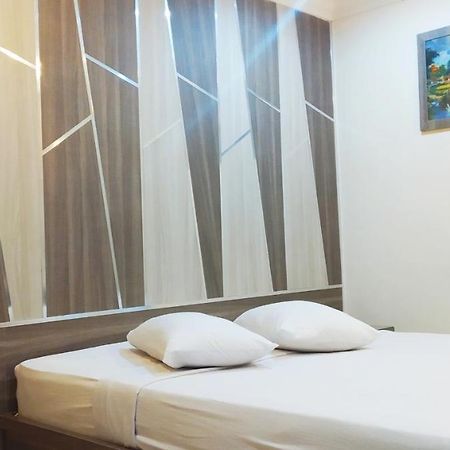 Paradise Hotel Tanjungpinang Exteriör bild