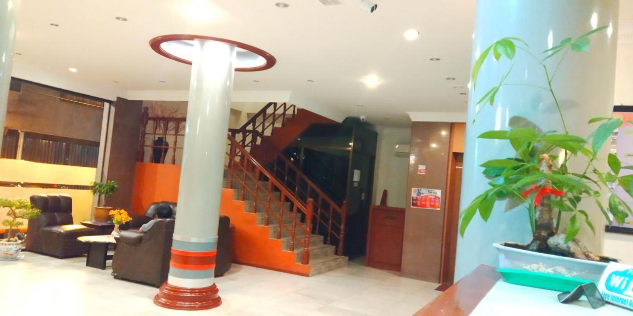 Paradise Hotel Tanjungpinang Exteriör bild